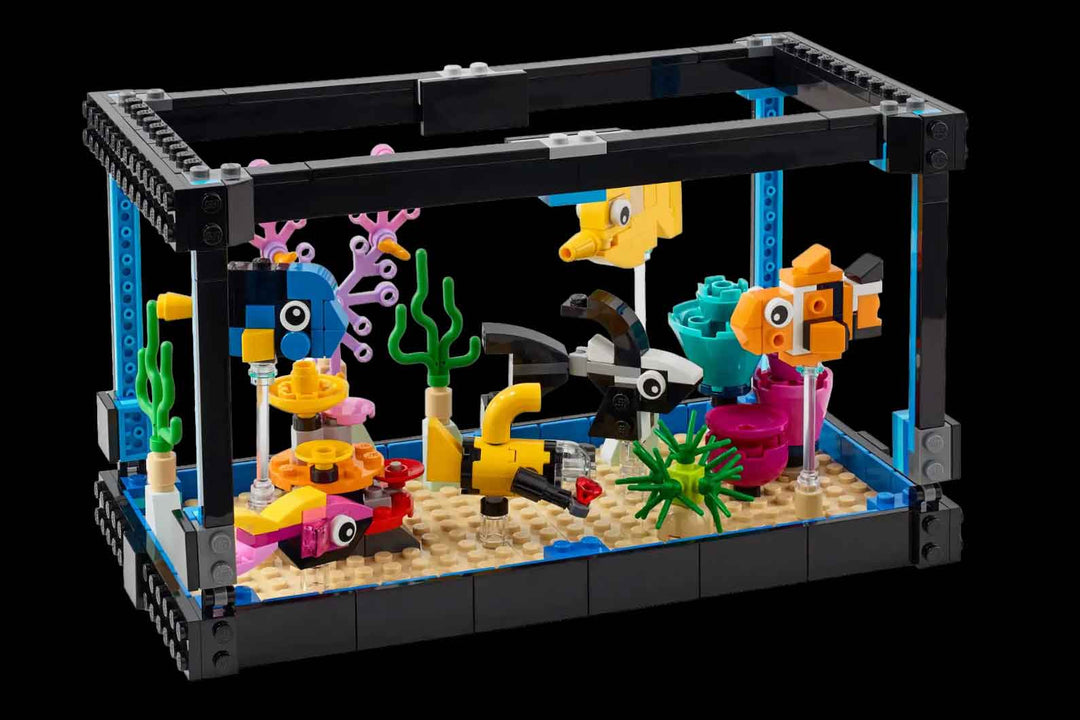 LEGO creator 3 in 1 fish tank build, colorful fish in aquarium 