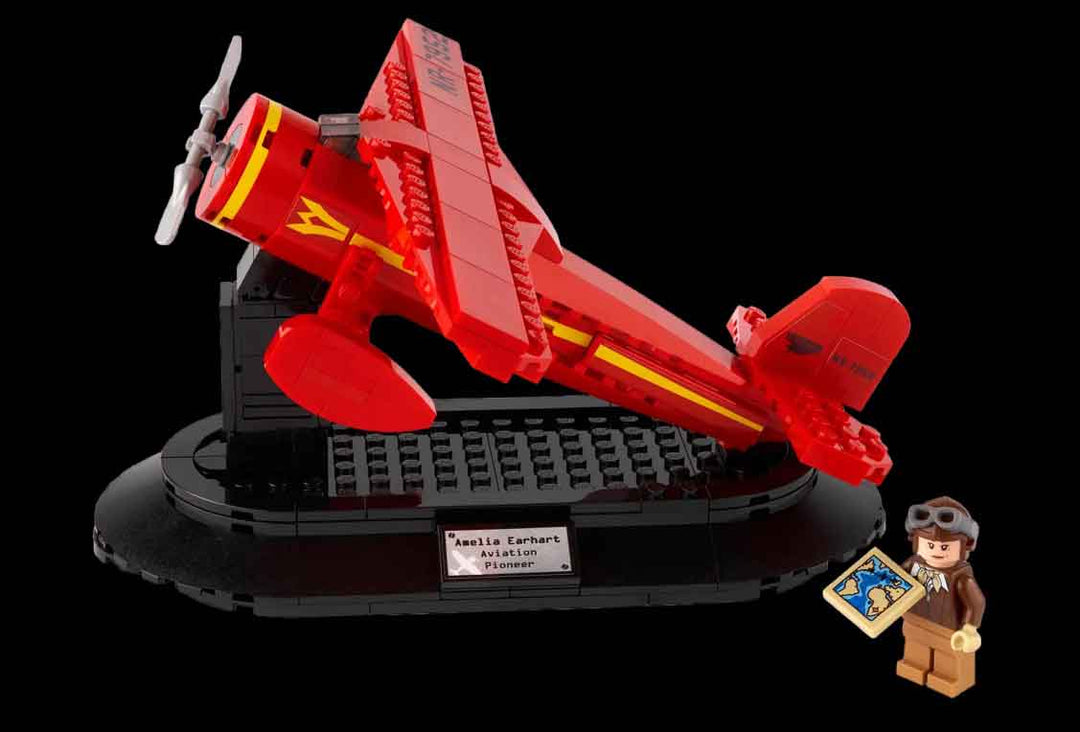 LEGO Amelia Earhart tribute lego set, Amelia Earhart minifigure, red airplane