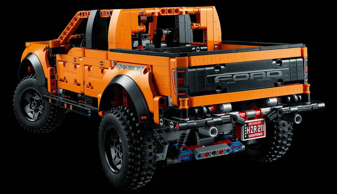 LEGO Ford Raptor, buildt, Orange pickup truck, back view view