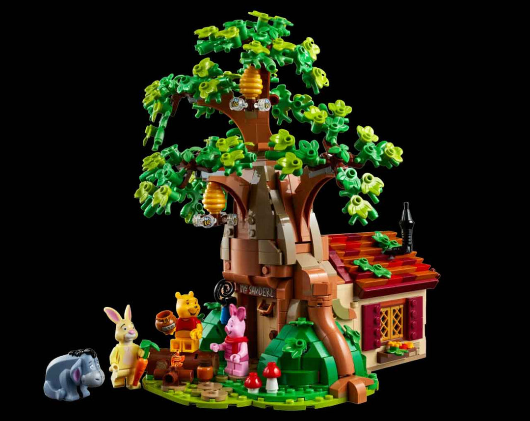 Disney Winnie the Pooh LEGO treehouse with Pooh, Piglet, Eeyore and rabbit