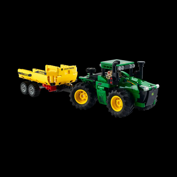 Fully assembel John Deere tractor 42136