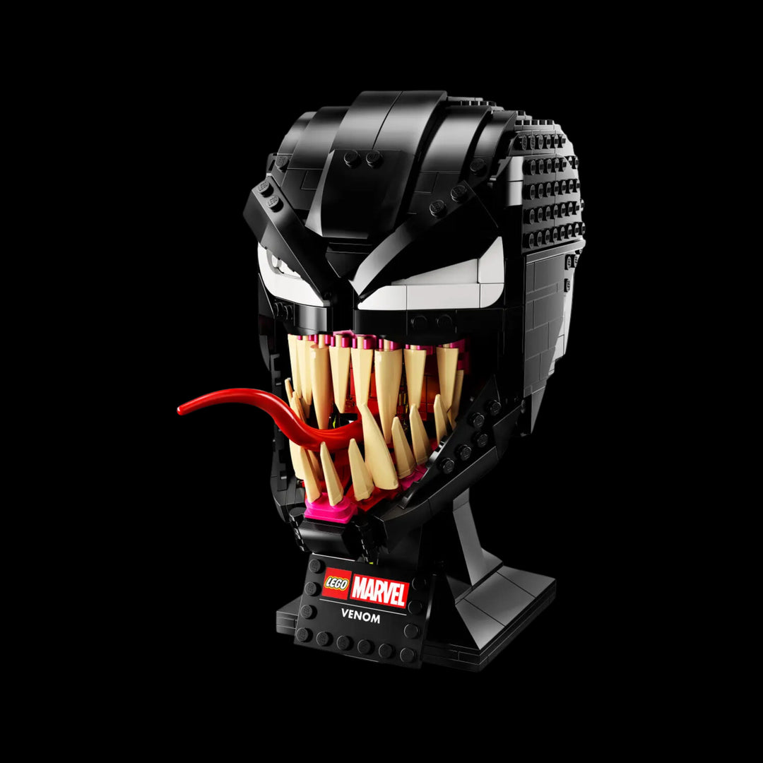 Fully assembel Venom helmet 76187 with all elements